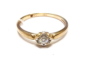 Золотое кольцо р.17,5 585 с бриллиантом