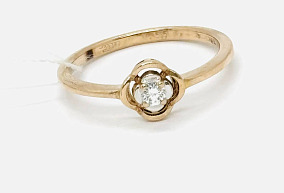 Золоое кольцо с природным камнем  Золоое кольцо с природным камнем