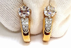 Золотые серьги с фианитами