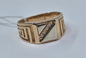 Золотая печатка с фианитами 18,5 р-р