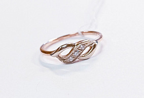 Золотое кольцо с бриллиантами Золотое кольцо с бриллиантами