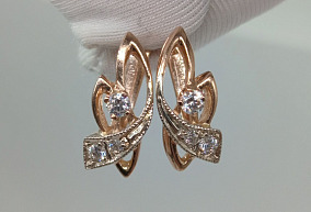 Золотые серьги с фианитами