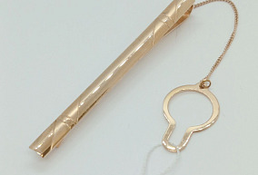 Золотой зажим для галстука 