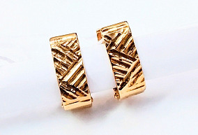 Золотые серьги