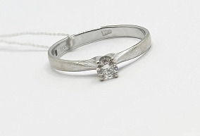 Золотое кольцо с бриллианитом 17,5 р-р