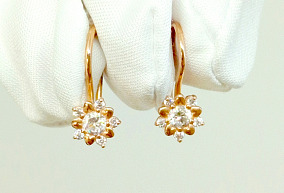 Золотые серьги с фианитами