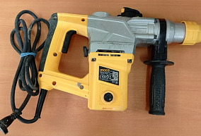 Перфоратор Состояние: Хорошее, Ingco RH10508 Строительная грязь Ручка