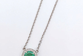 Золотое Колье  с бриллиантами и изумрудом