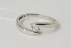 Золотое кольцо из белого золота с бриллиантом 17,5 р-р