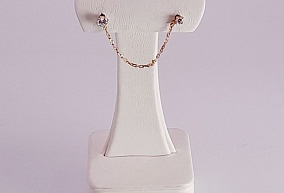 Золотая моно серьга с фианитами