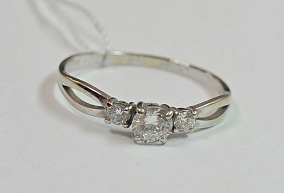  Золотое кольцо с фианитами