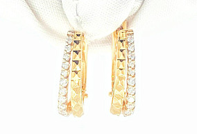 Золотые серьги с синтетическим камнем