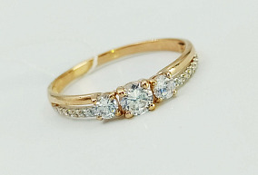 Золотое кольцо с фианитами 18,5 р-р