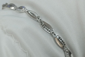 Браслет с природными вставками