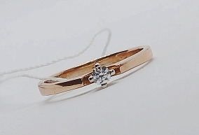 Золотое кольцо  с бриллиантом 17,5 р-р