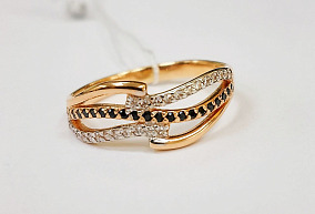 Золотое кольцо с фианитами р-р 18