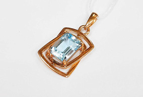 Золотая подвеска с топазом 