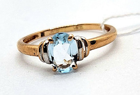  Золотое кольцо с топазом р-р 16,5